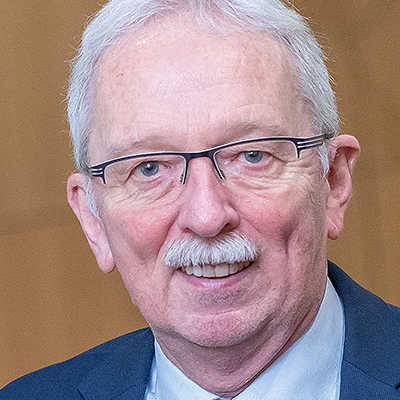 Porträtfoto von Michael Frisch