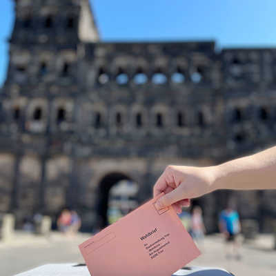 Während bei der Europawahl auch erstmals Jugendliche ab 16 Jahren ihre Stimme abgeben können, gilt bei der Kommunalwahl in Rheinland-Pfalz ein Mindestalter von 18 Jahren.  Foto: Bereich Wahlen im Amt Stadtentwicklung | Statistik und Wahlen